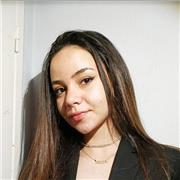 Estudiante de segundo de bachillerato, recién graduada (curso ) con alta motivación en busca de una primera experiencia laboral durante la temporada de verano